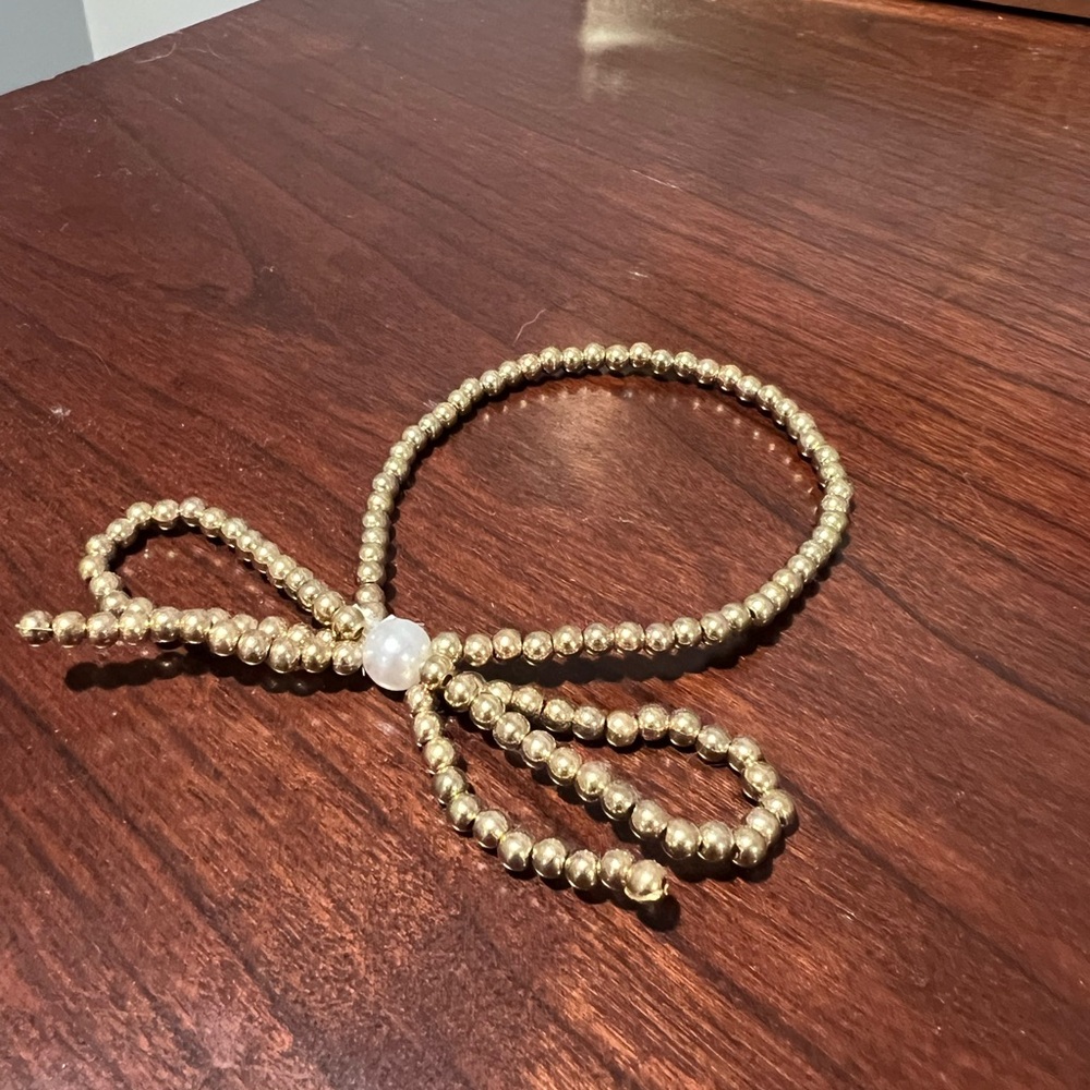 Gold Beaded Bracelet with Pearl Accent